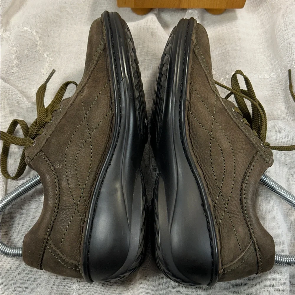 Leather lace up slight platform shoes